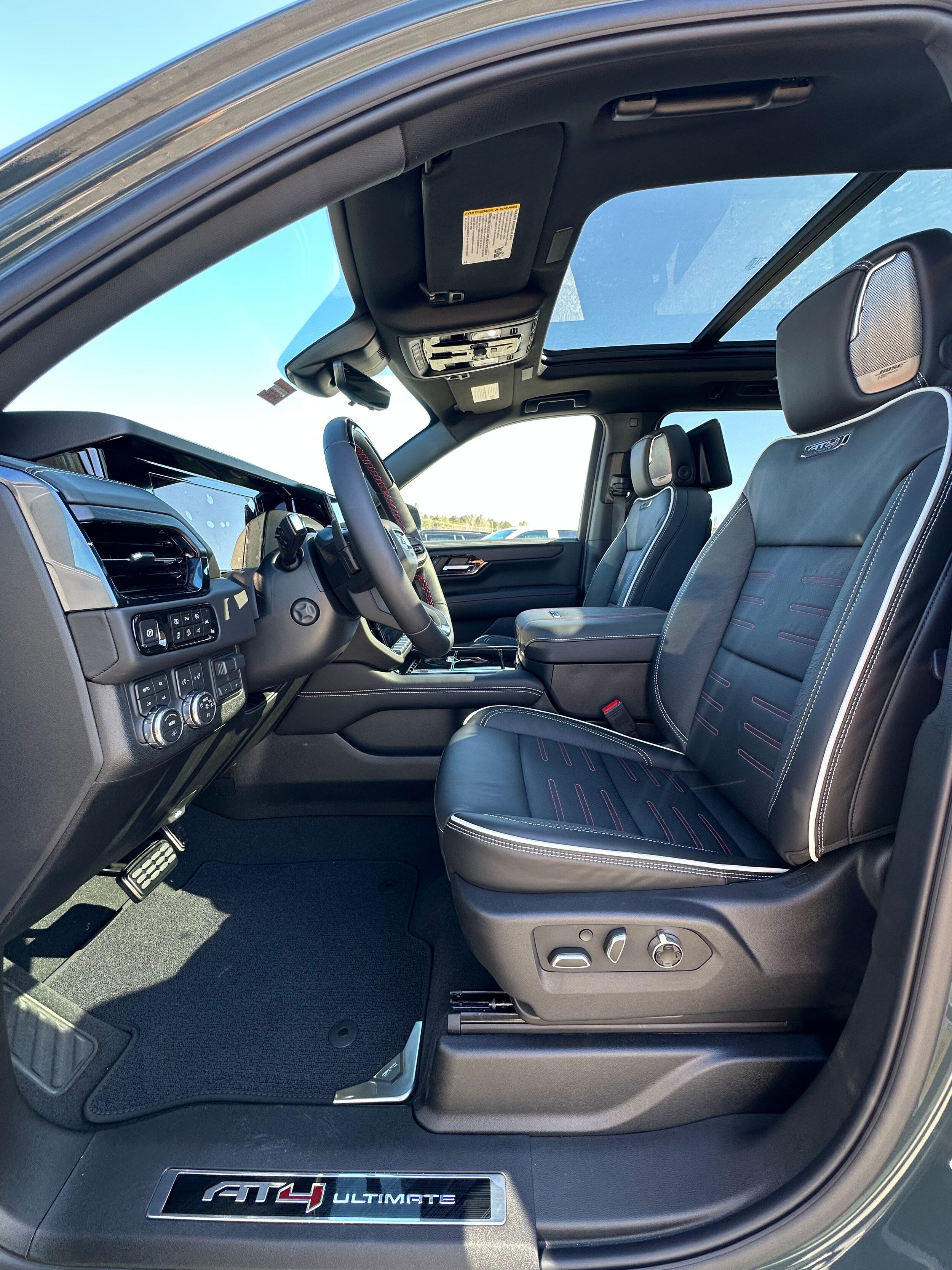 New 2026 GMC Yukon XL AT4 Ultimate AWD/4WD image 9