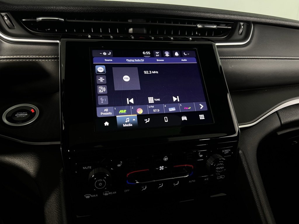 Certified 2024 Jeep Grand Cherokee L Laredo w/ Luxury Tech Group I image 19