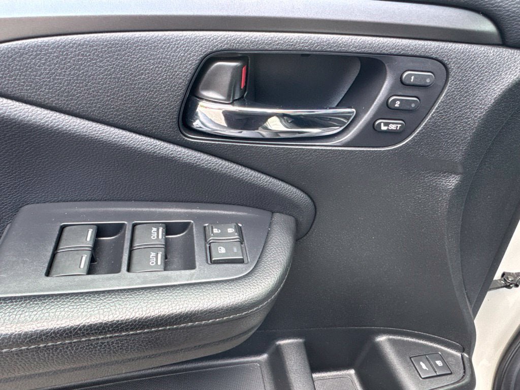 Used 2019 Honda Pilot EX-L image 11