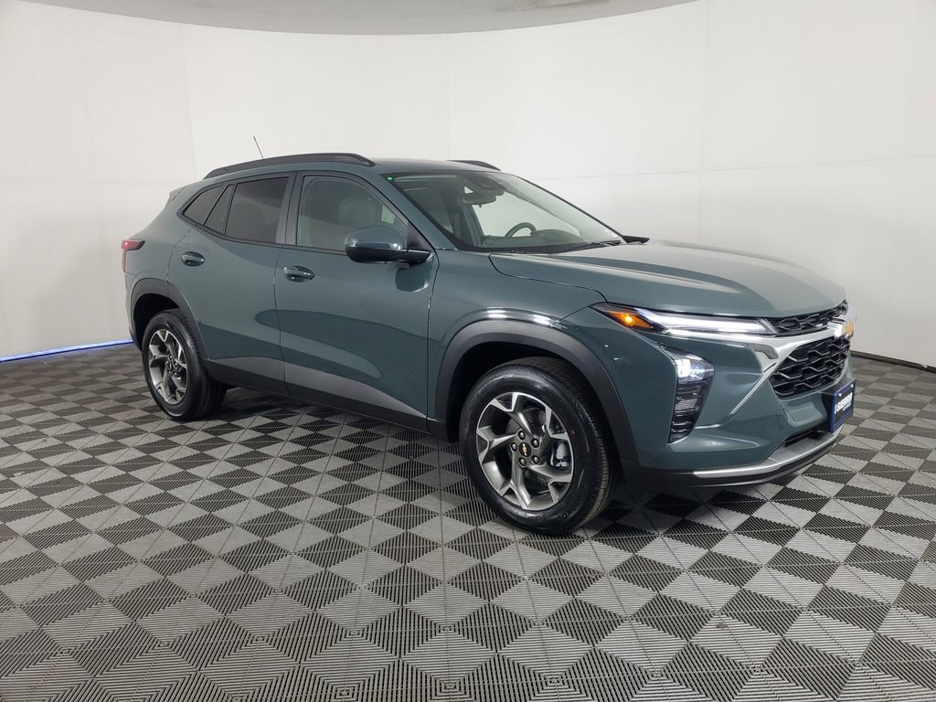 New 2026 Chevrolet Trax LT image 2