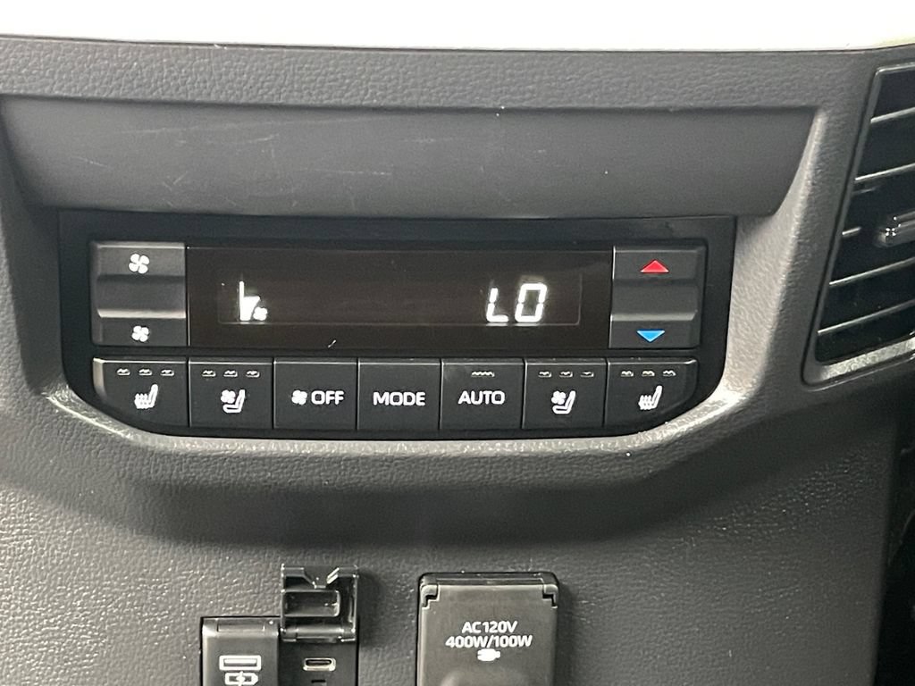 Used 2023 Toyota Sequoia Capstone AWD/4WD image 32