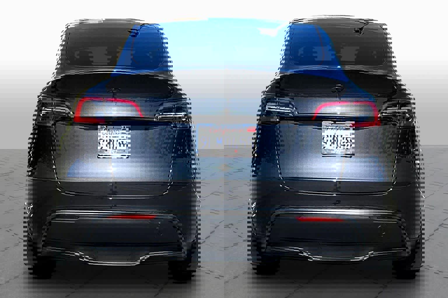 Used 2024 Tesla Model Y Long Range image 4