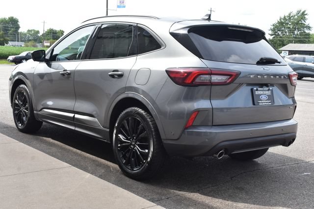 Used 2023 Ford Escape ST-Line Elite w/ Premium Technology Package AWD/4WD image 18