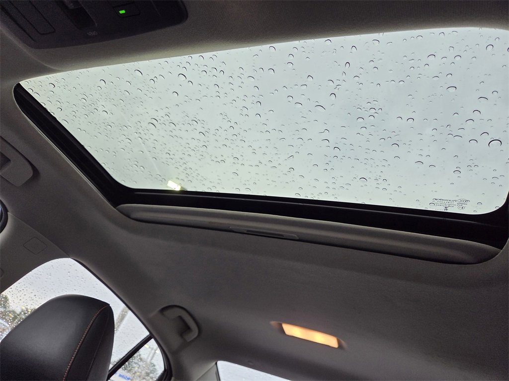 Used 2025 Nissan Sentra SR w/ SR Premium Package image 12