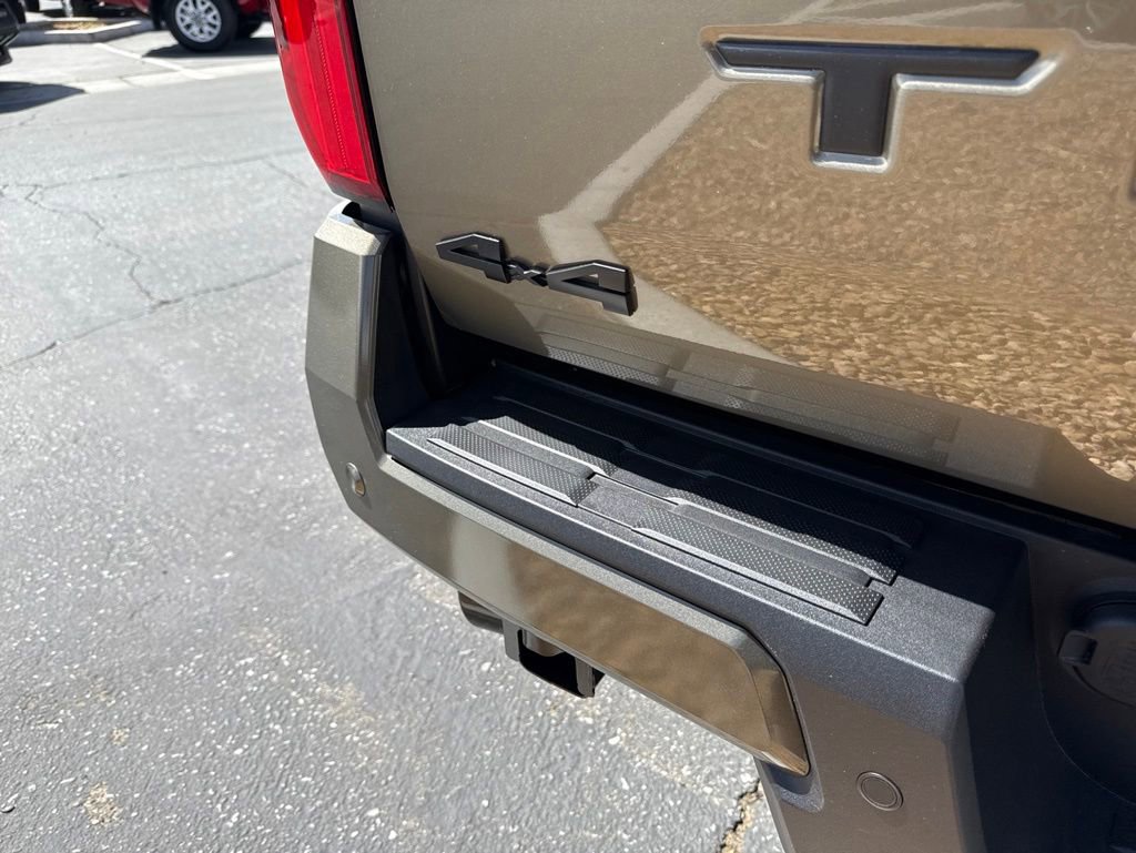 New 2026 Toyota Tacoma TRD Off-Road AWD/4WD image 7