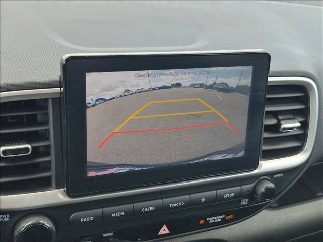 Used 2021 Hyundai Venue SE FWD image 13