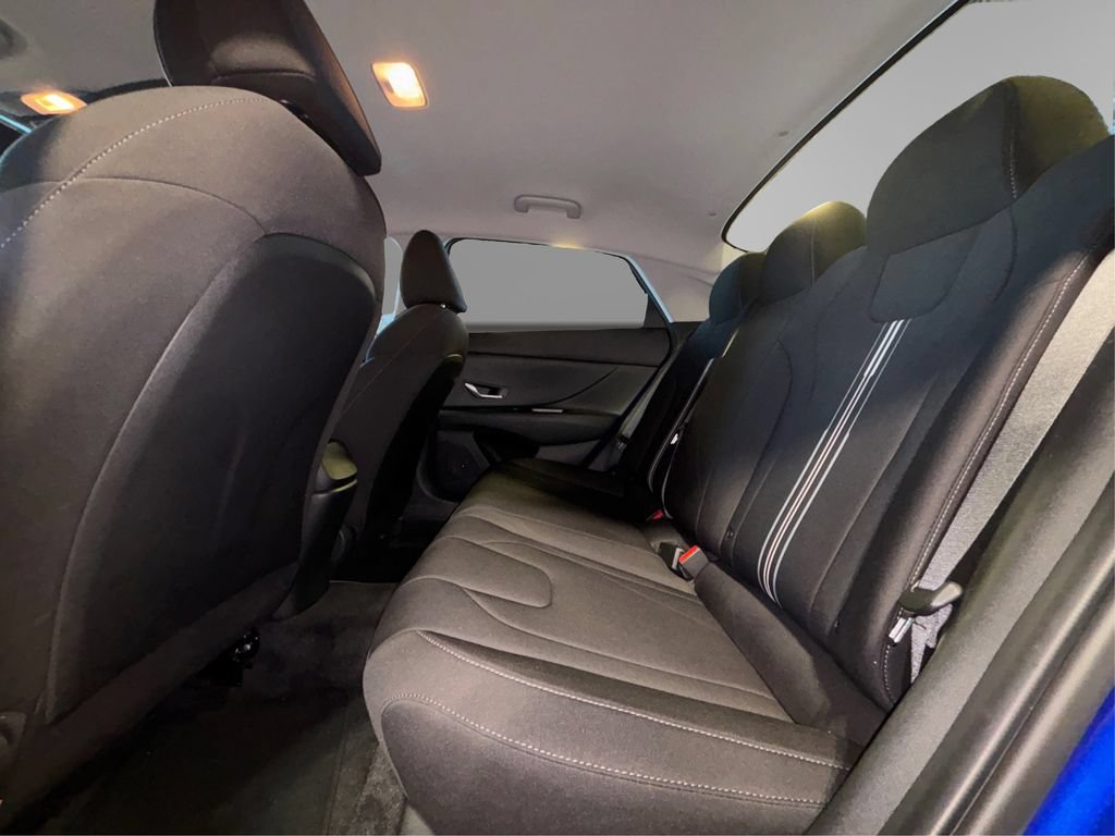 Used 2023 Hyundai Elantra SEL FWD image 10
