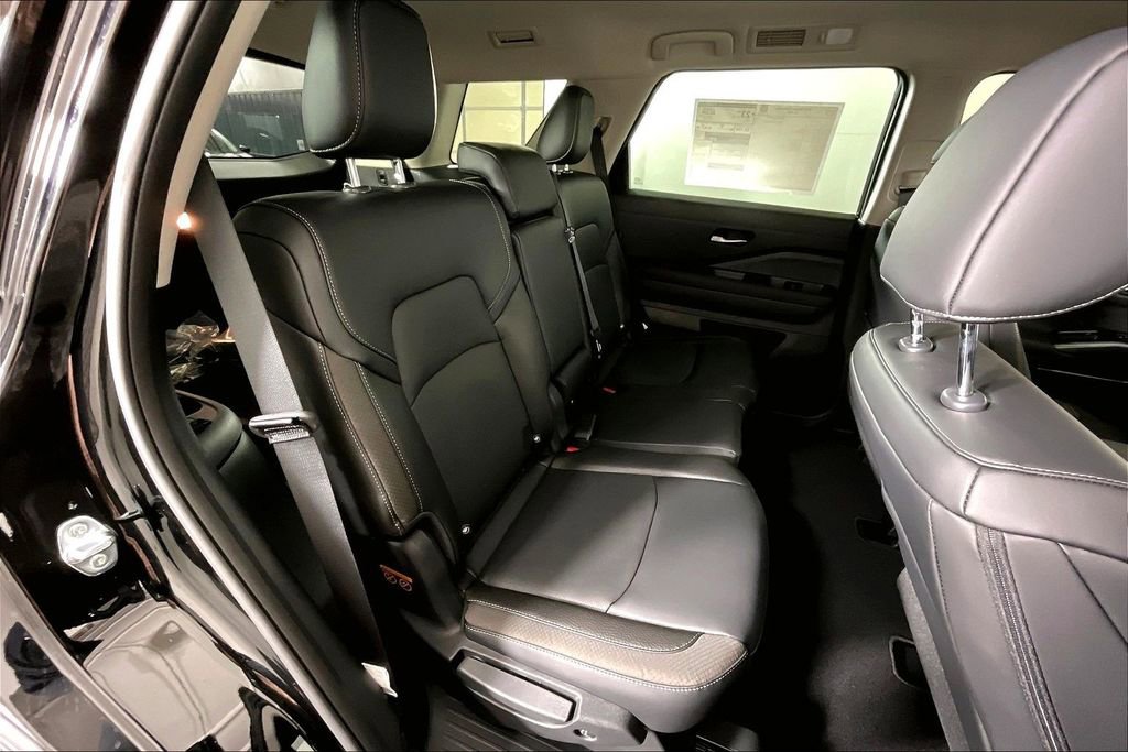 New 2026 Nissan Pathfinder SL AWD/4WD image 19