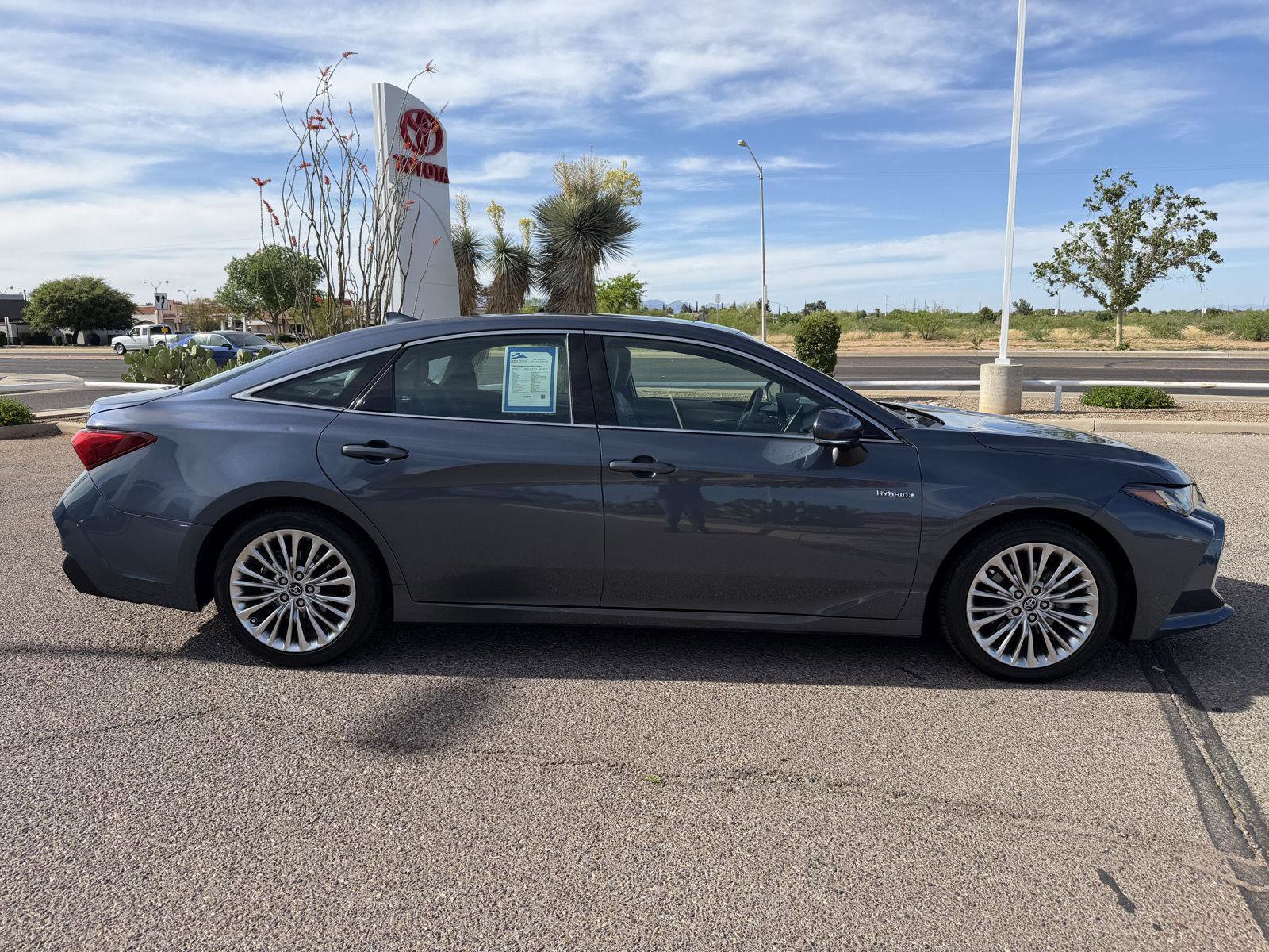 Used 2020 Toyota Avalon Limited w/ Advanced Safety Package FWD image 7