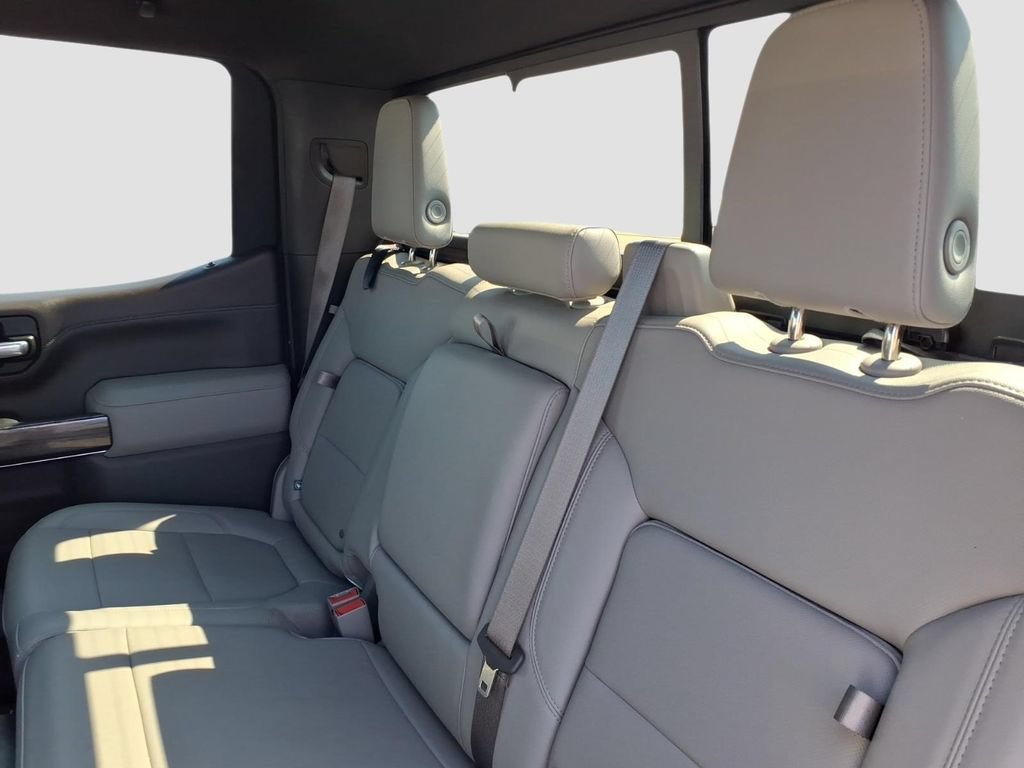 Used 2021 Chevrolet Silverado 1500 LTZ w/ Technology Package AWD/4WD image 15