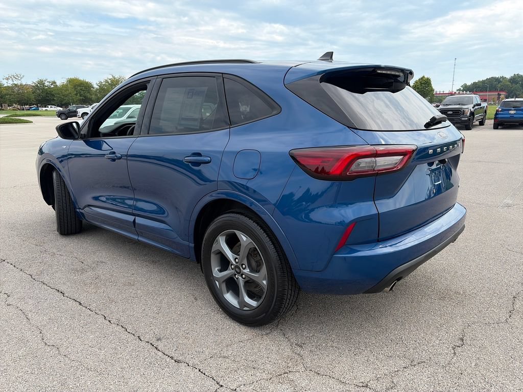 Used 2023 Ford Escape ST-Line w/ Equipment Group 301A FWD image 5