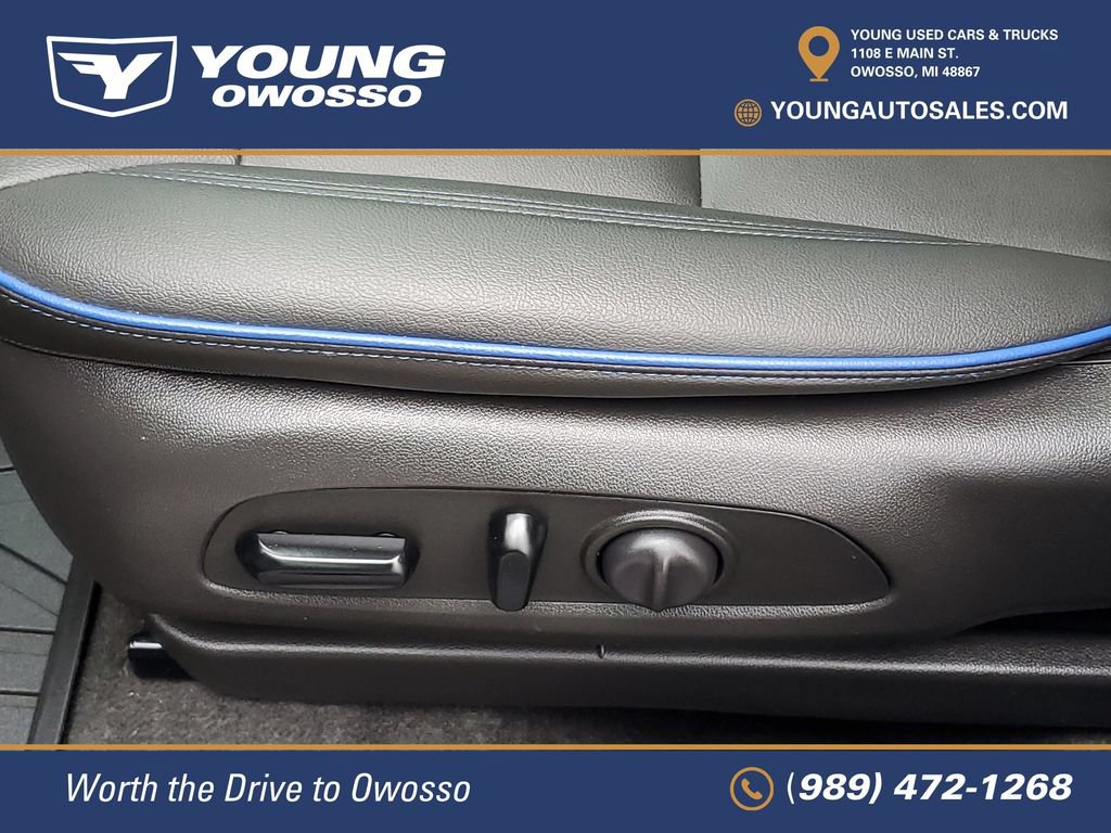 Used 2025 Buick Envista Sport Touring w/ Experience Buick Package FWD image 10