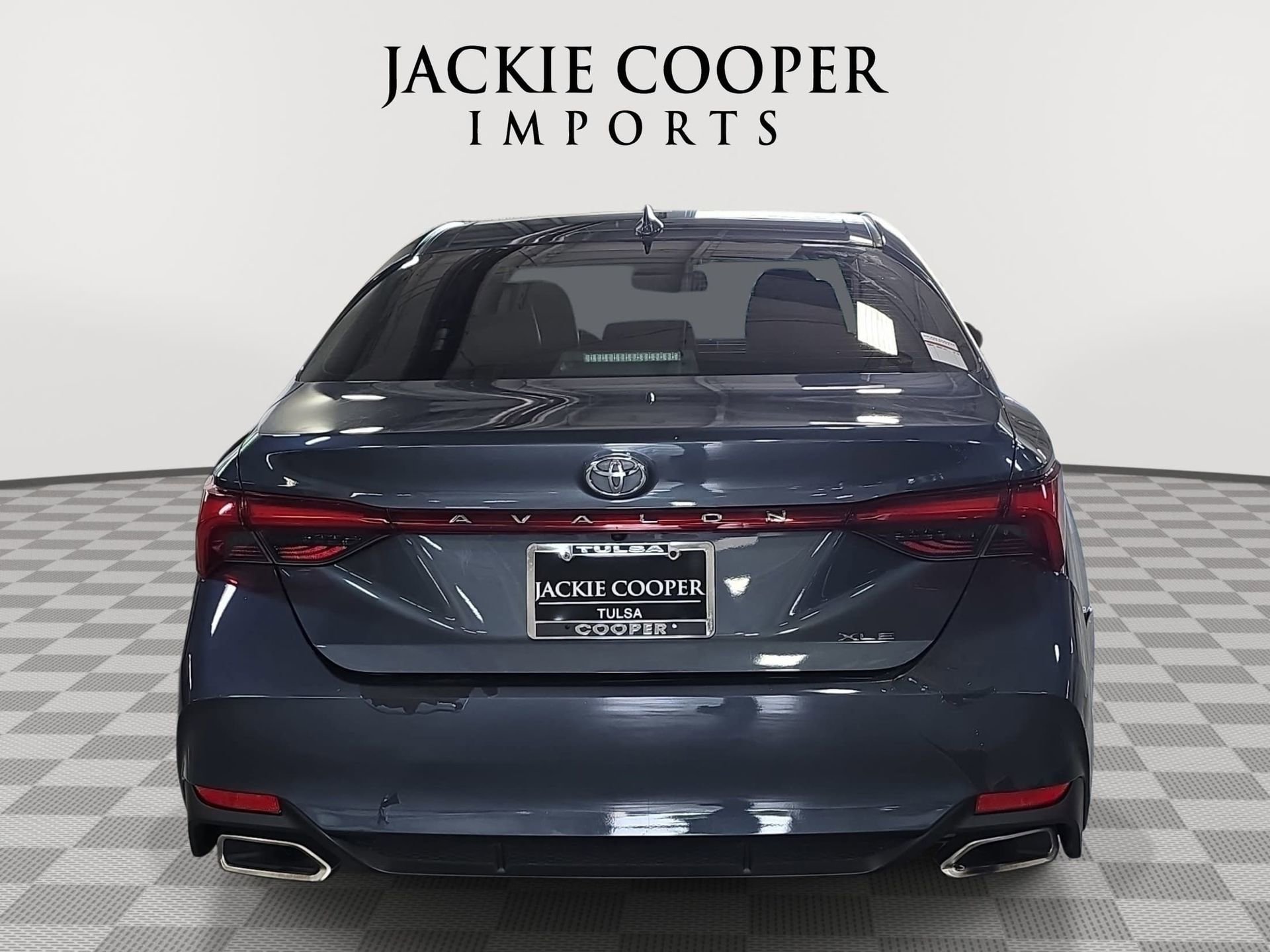 Used 2021 Toyota Avalon XLE FWD image 6