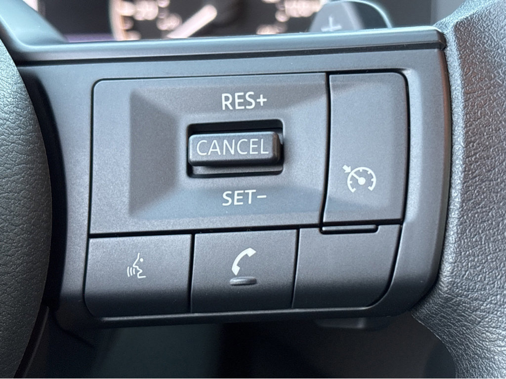 New 2026 Nissan Pathfinder SL FWD image 9