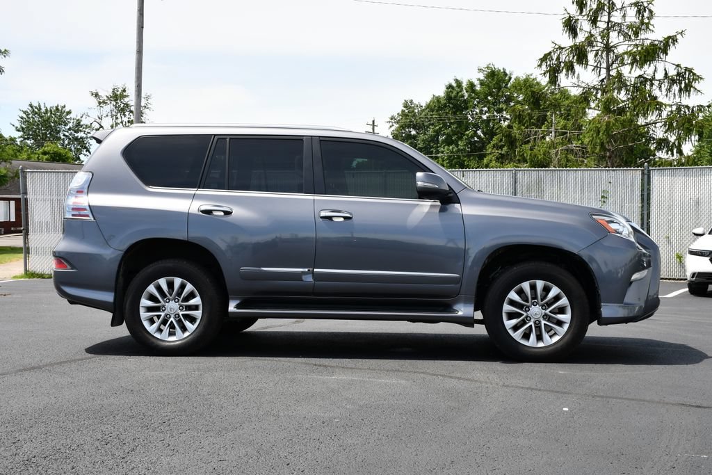 Used 2016 Lexus GX 460 w/ Premium Package AWD/4WD image 8