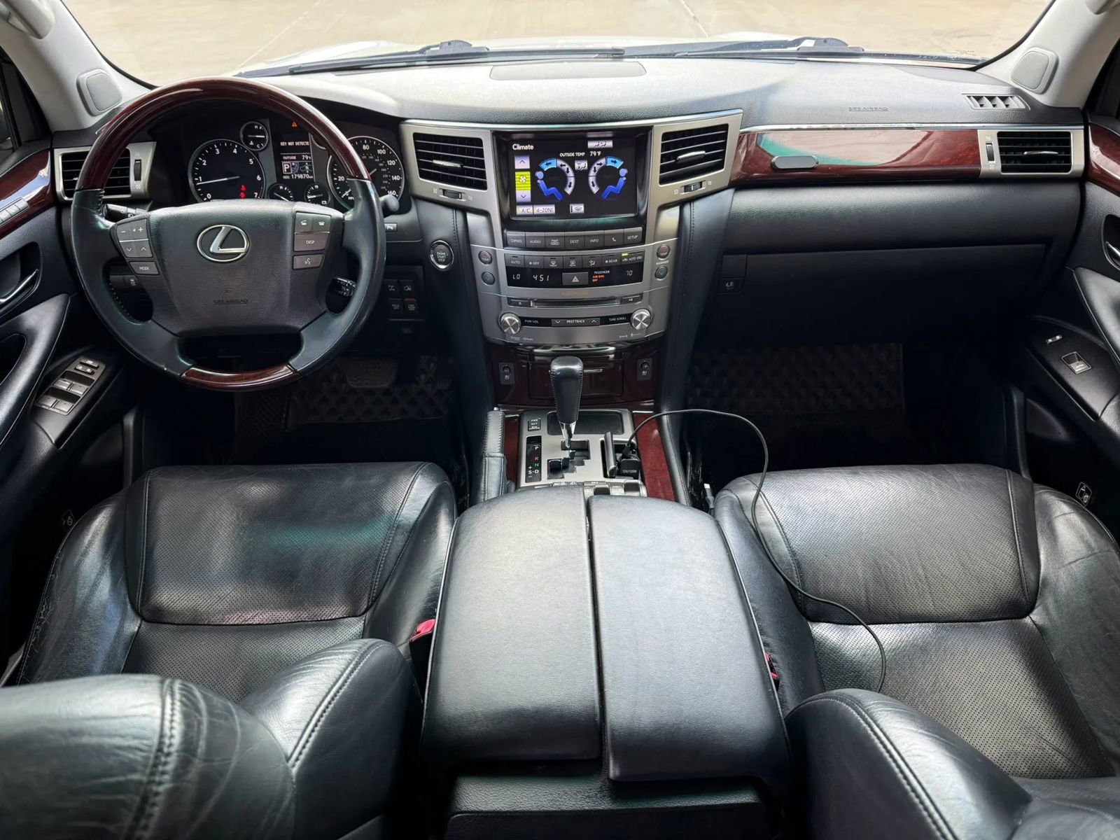 Used 2014 Lexus LX 570 4WD image 13