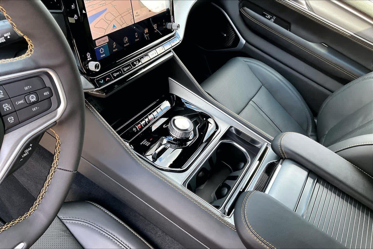 New 2026 Jeep Grand Wagoneer L 4WD image 7