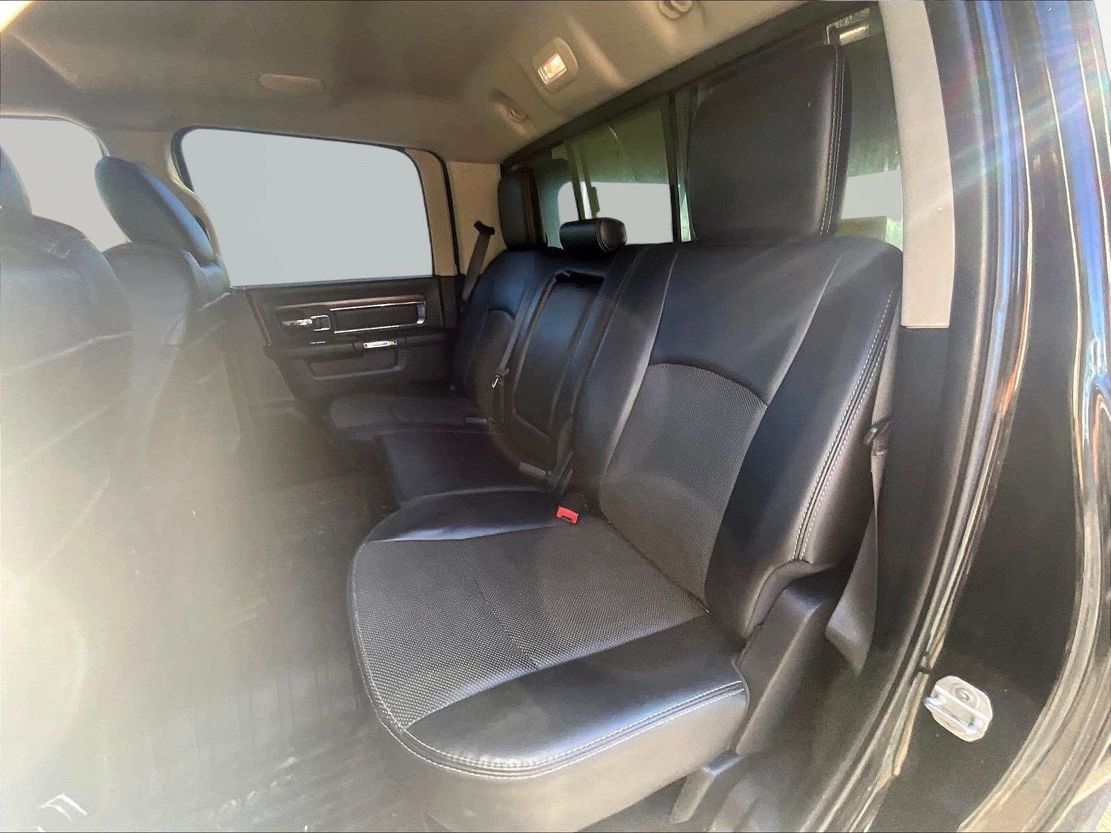Used 2015 RAM 1500 Laramie w/ Convenience Group AWD/4WD image 25