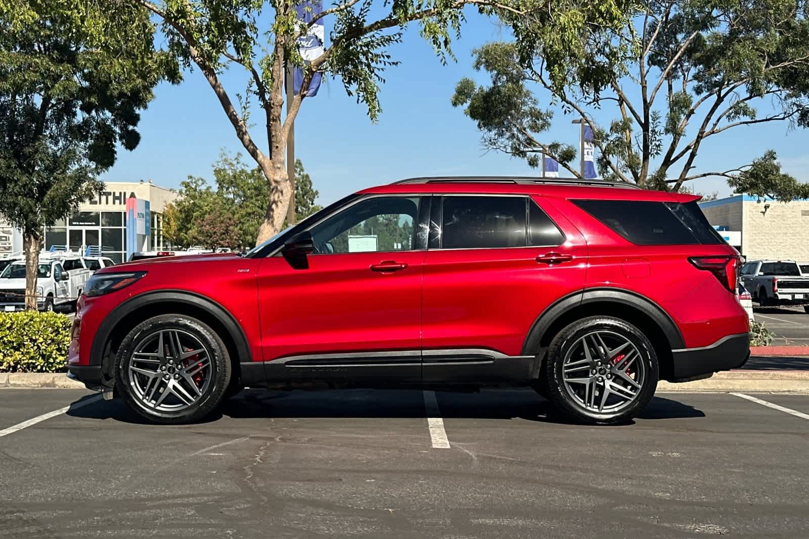 Certified 2025 Ford Explorer ST-Line w/ ST-Line Street Pack AWD/4WD image 6