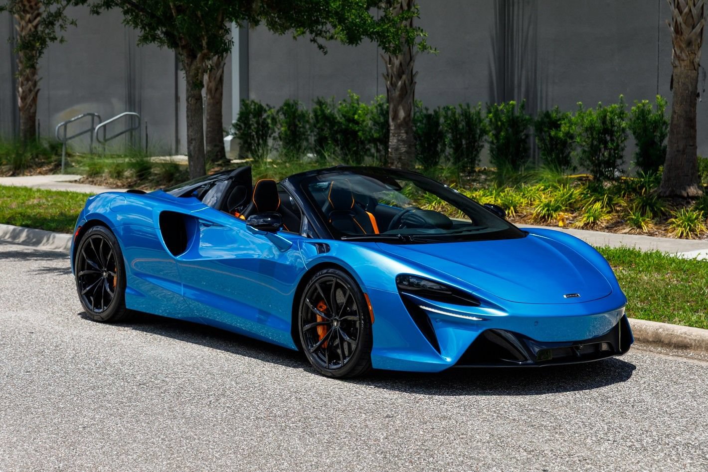 New 2026 McLaren Artura Spider RWD image 27