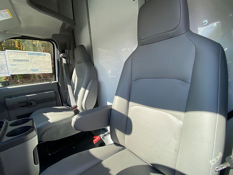New 2026 Ford E-350 and Econoline 350 Super Duty w/ Power Equipment Group image 34