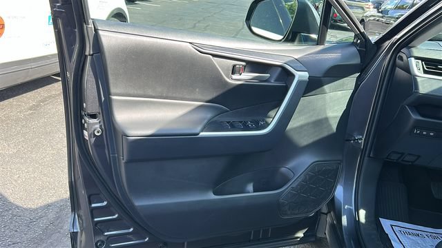 Used 2024 Toyota RAV4 XLE w/ Convenience Package AWD/4WD image 9