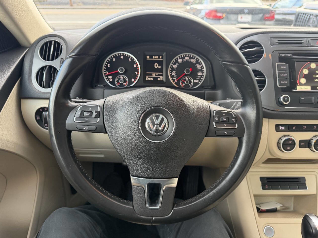 Used 2015 Volkswagen Tiguan SEL image 31