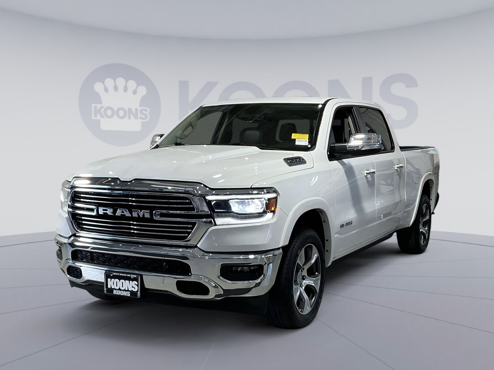 Used 2022 RAM 1500 Laramie AWD/4WD image 1