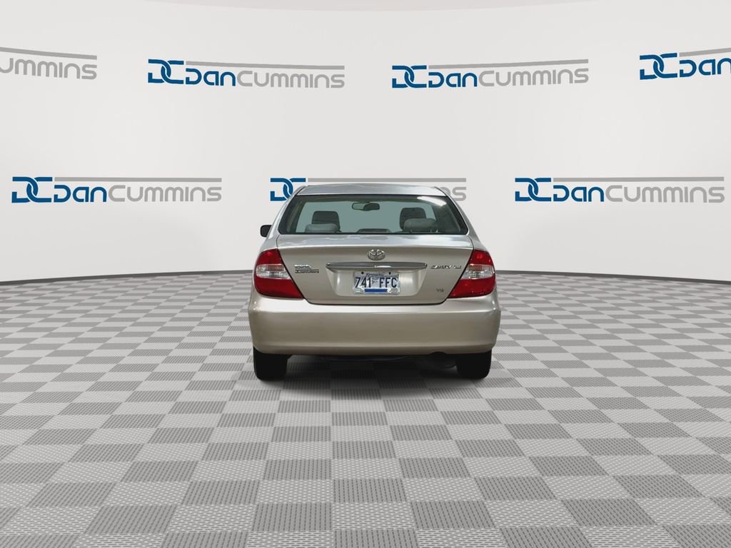 Used 2002 Toyota Camry XLE image 8