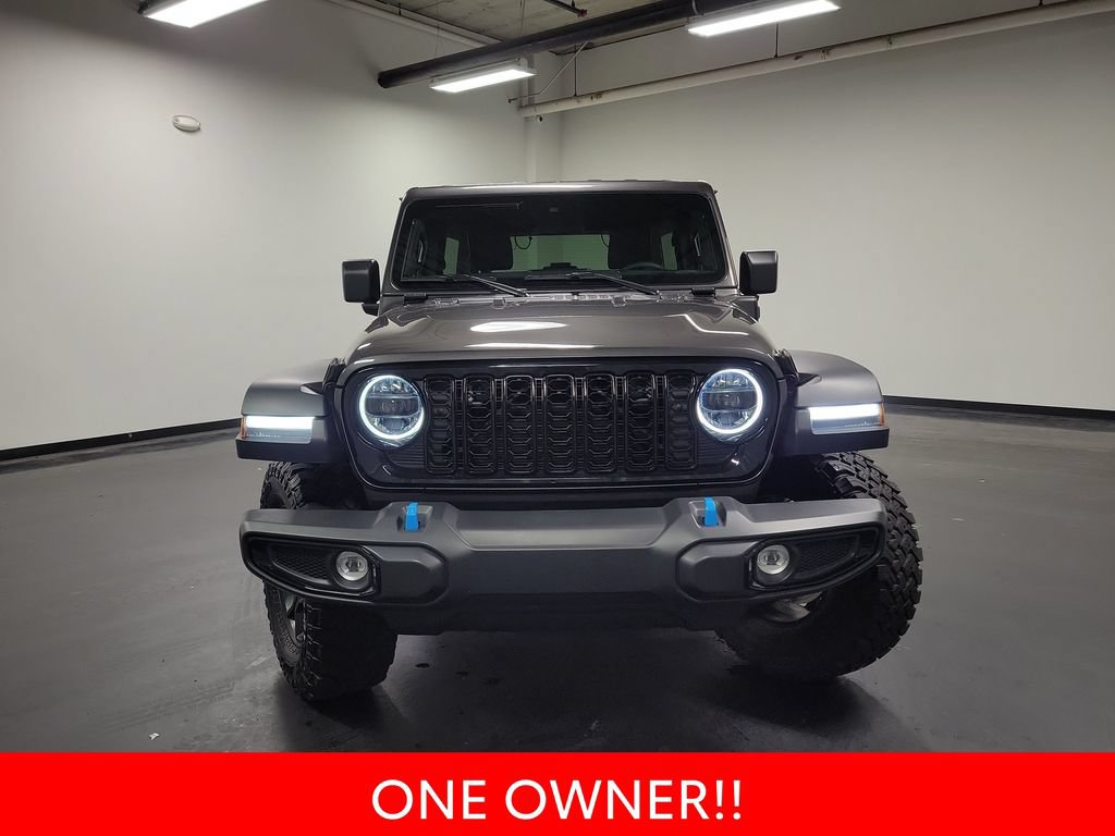 Used 2024 Jeep Wrangler Unlimited AWD/4WD image 3