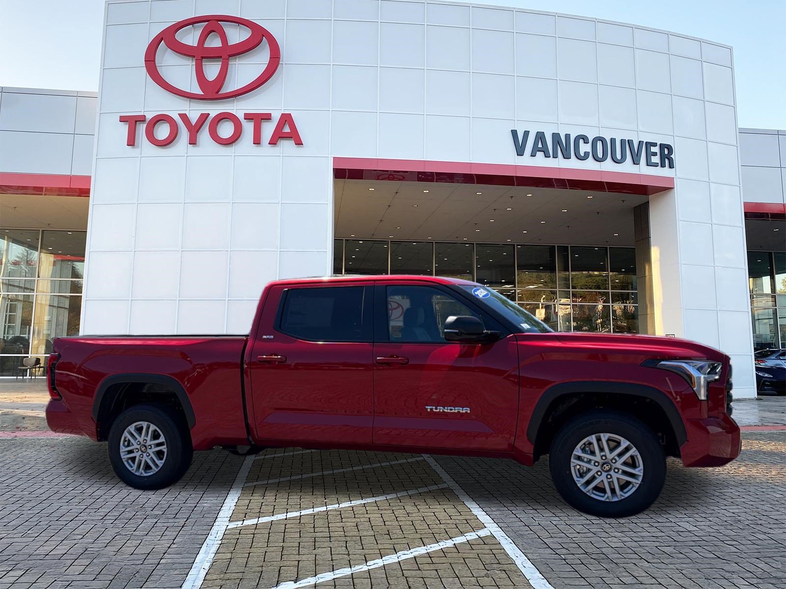 New 2026 Toyota Tundra SR5 w/ SR5 Premium Package
