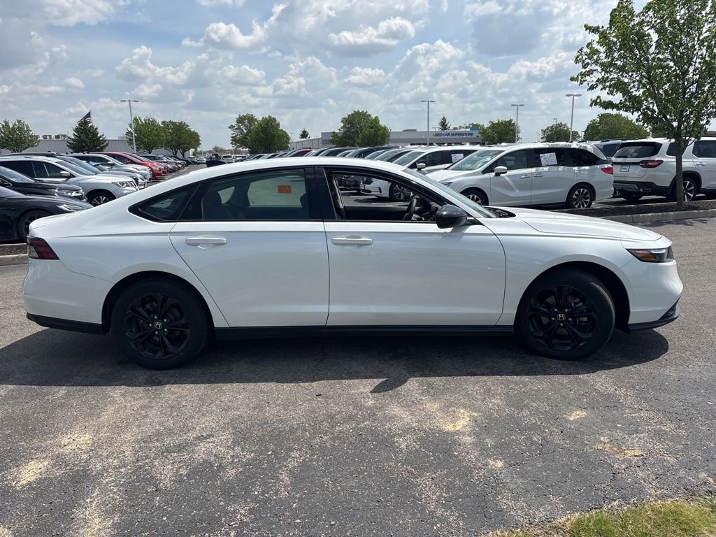 Used 2025 Honda Accord SE image 12