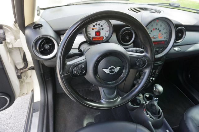 Used 2011 MINI Cooper Hardtop FWD image 11