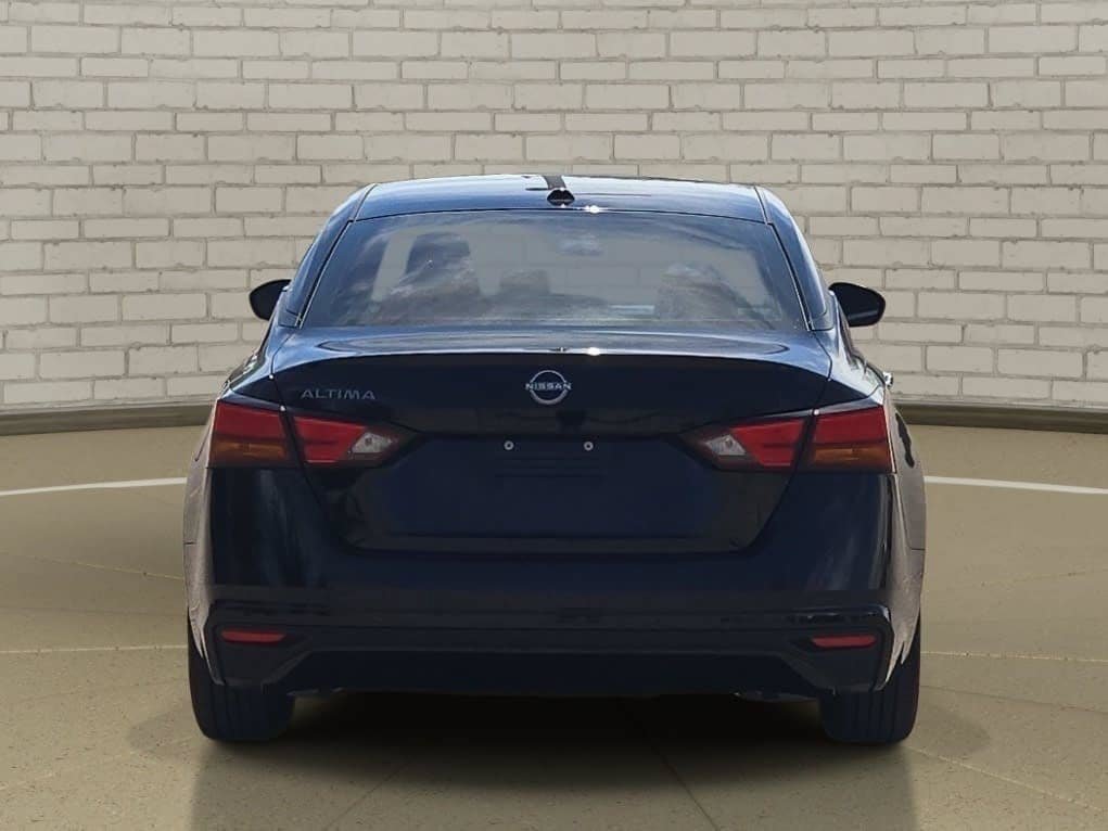Used 2025 Nissan Altima 2.5 S FWD image 6