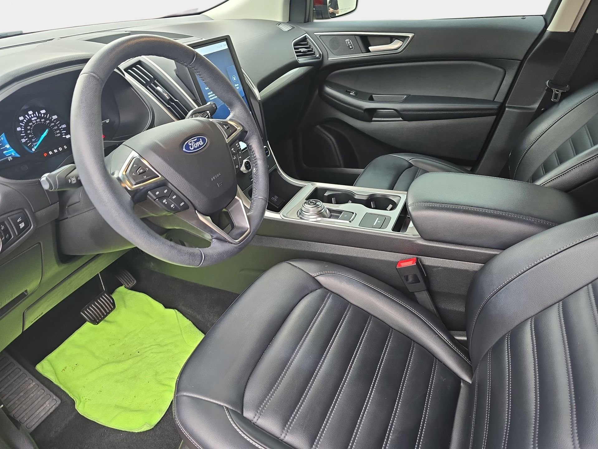 Used 2024 Ford Edge SEL w/ Convenience Package AWD/4WD image 16