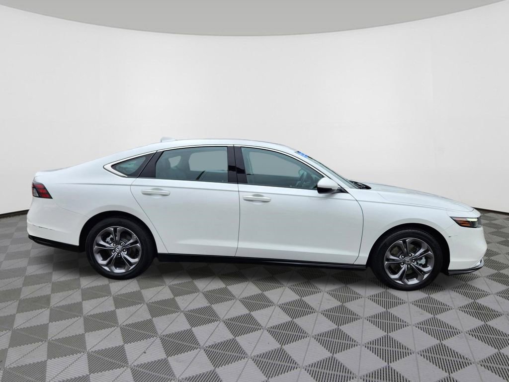 Used 2023 Honda Accord EX-L image 6