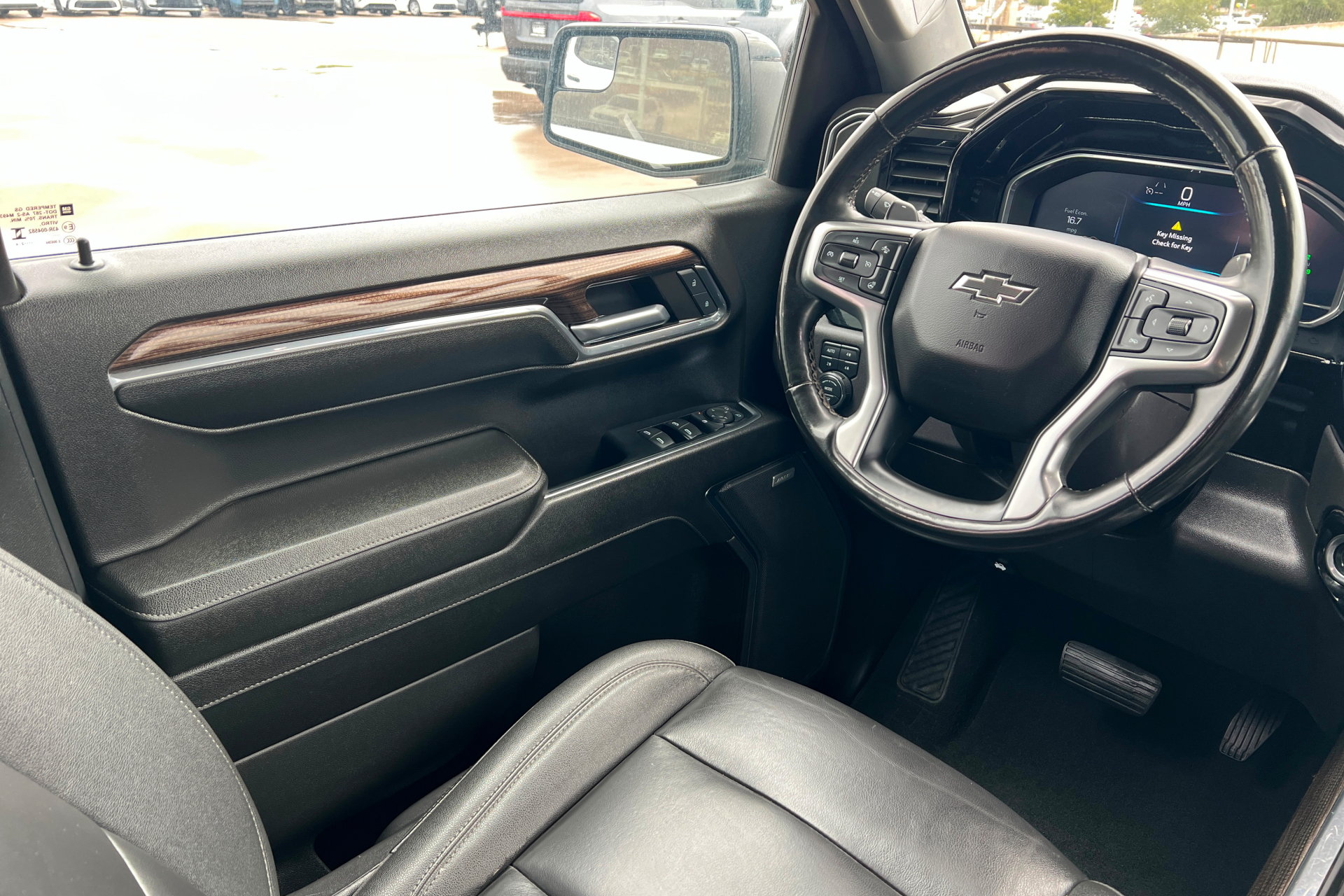 Used 2024 Chevrolet Silverado 1500 LT Trail Boss w/ Convenience Package II AWD/4WD image 12