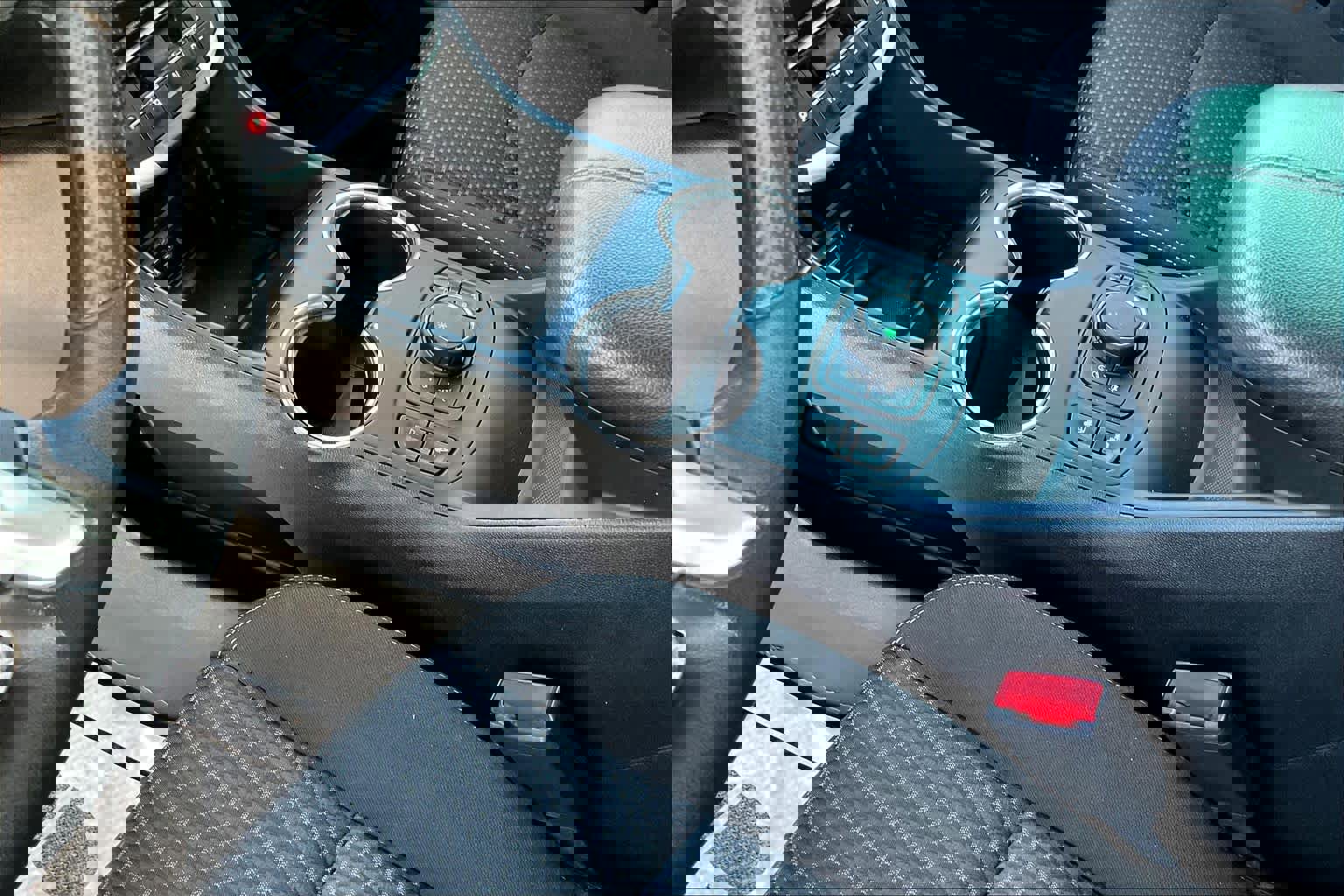 Used 2022 GMC Terrain SLE w/ Driver Convenience Package image 15