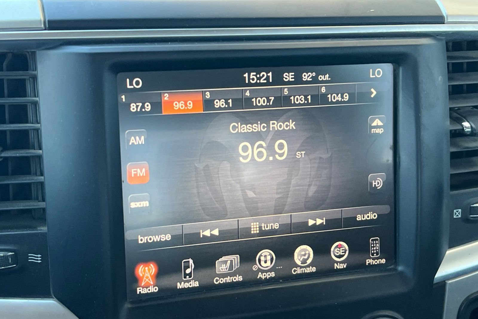 Used 2016 RAM 1500 Big Horn AWD/4WD image 18