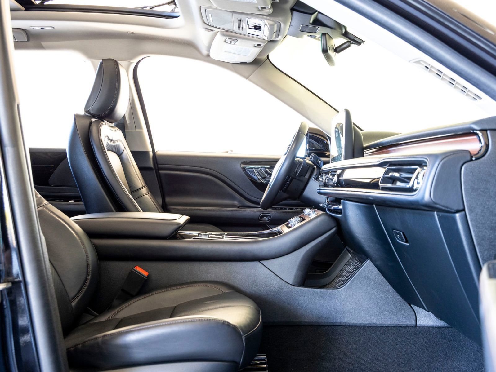 Used 2021 Lincoln Aviator Reserve w/ Equipment Group 201A image 28