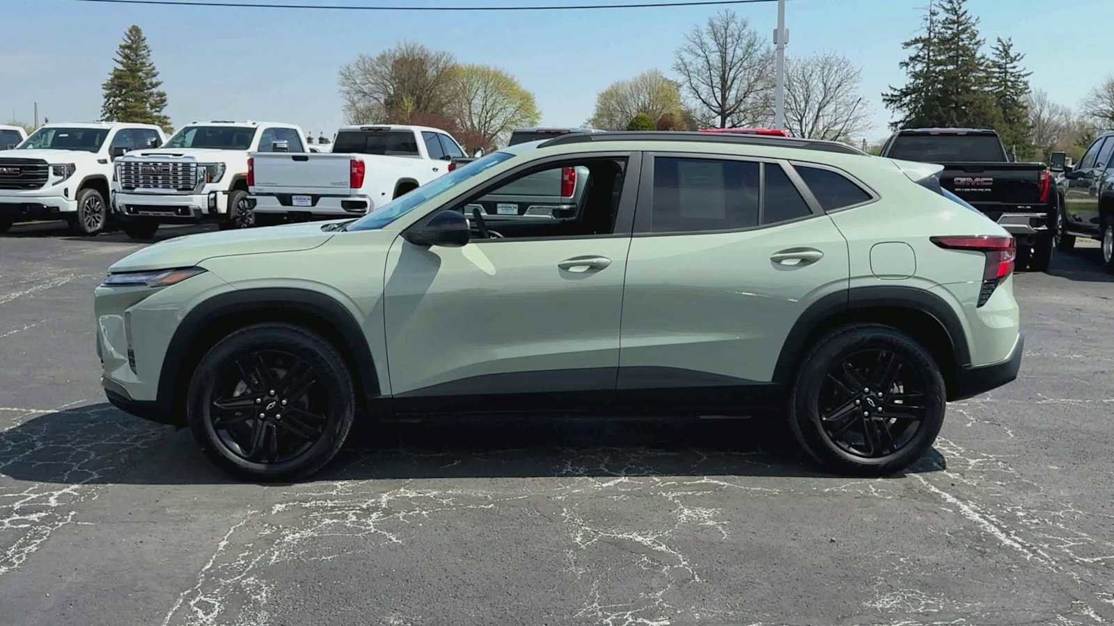 Certified 2025 Chevrolet Trax ACTIV w/ Sunroof Package FWD image 5