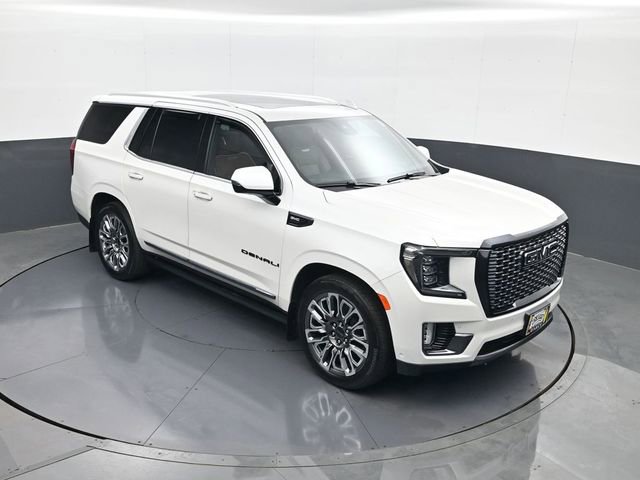 Certified 2023 GMC Yukon Denali Ultimate w/ LPO, Floor Liner Package AWD/4WD image 16