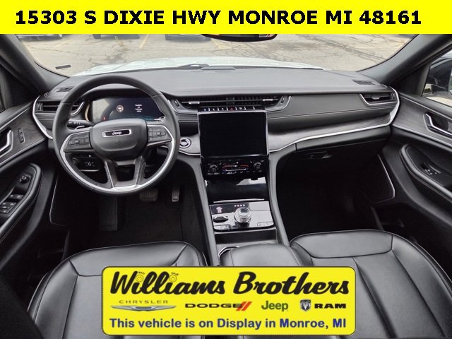 Used 2024 Jeep Grand Cherokee Limited 4xe image 16