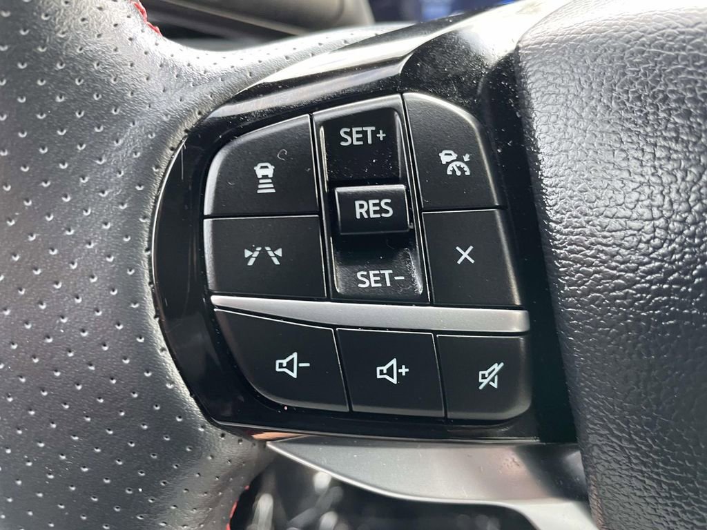 Used 2025 Ford Explorer ST-Line w/ ST-Line Street Pack image 32