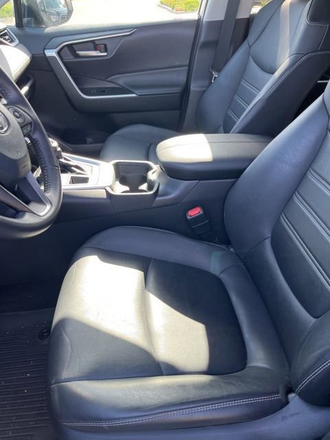 Used 2021 Toyota RAV4 XLE Premium AWD/4WD image 14