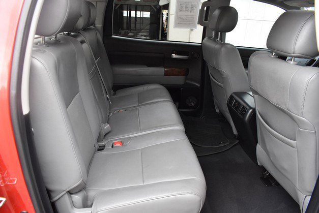 Used 2013 Toyota Tundra Platinum image 33