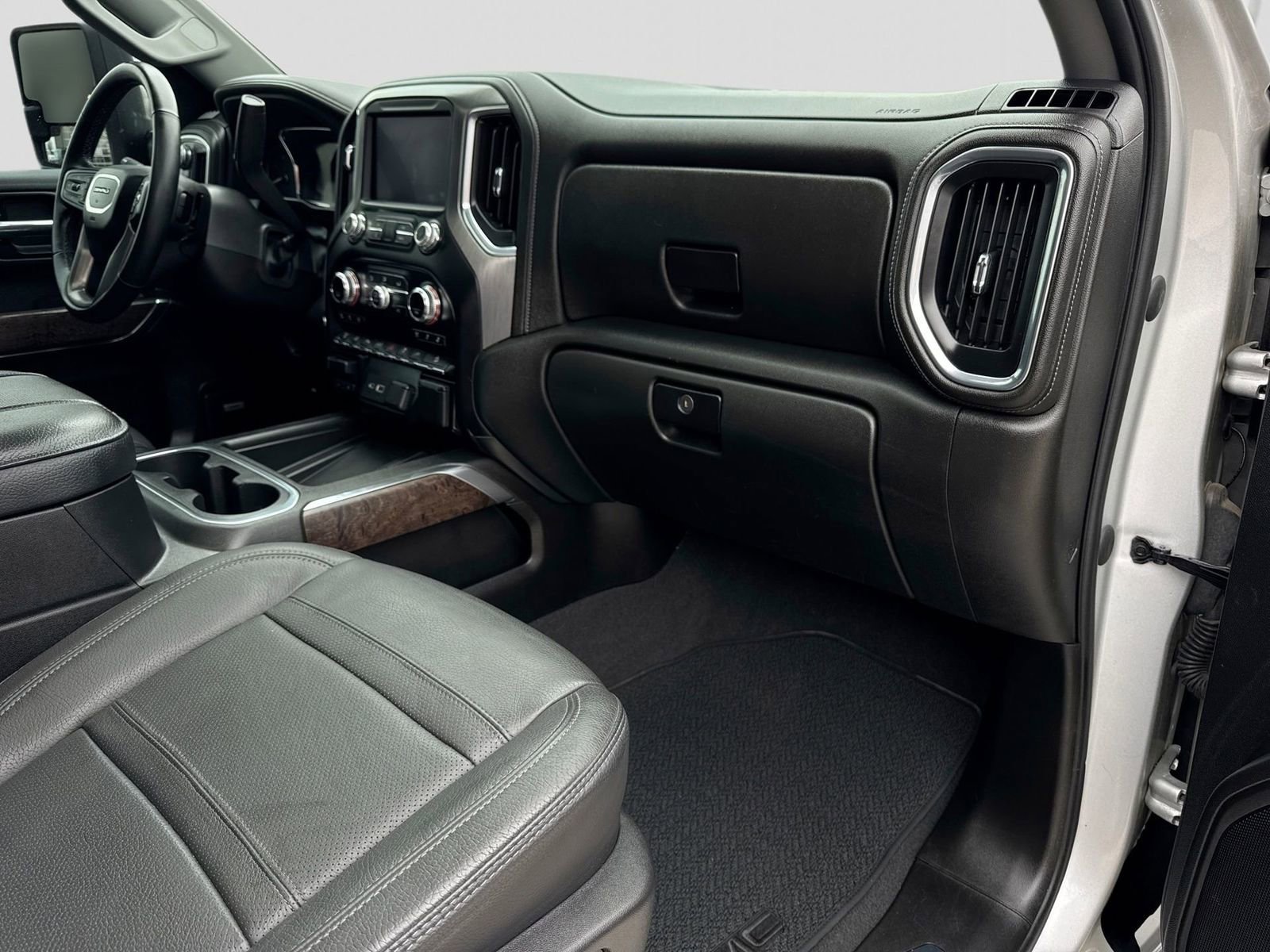 Used 2023 GMC Sierra 2500 Denali image 8