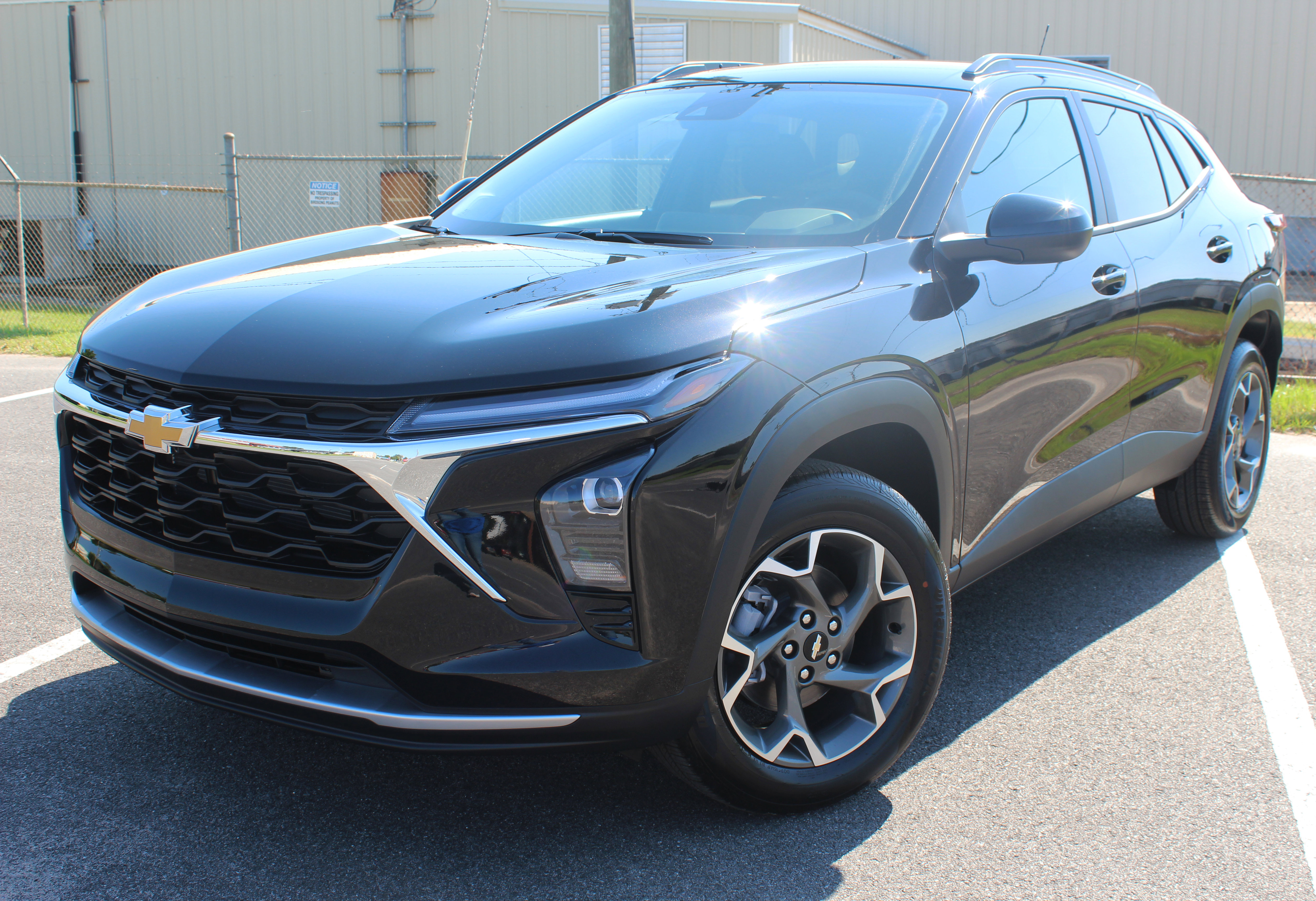 New 2025 Chevrolet Trax LT w/ Driver Confidence Package image 1