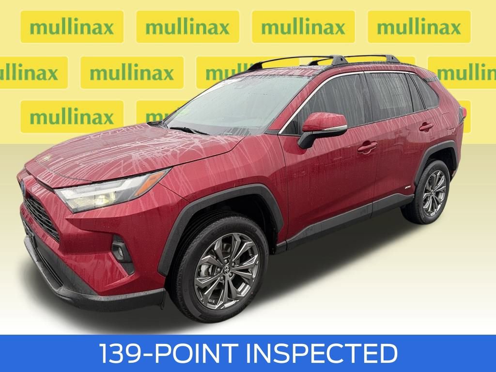 Used 2022 Toyota RAV4 XLE Premium image 14