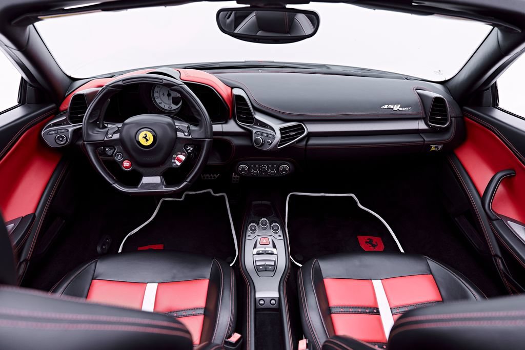 Used 2014 Ferrari 458 Spider RWD image 70